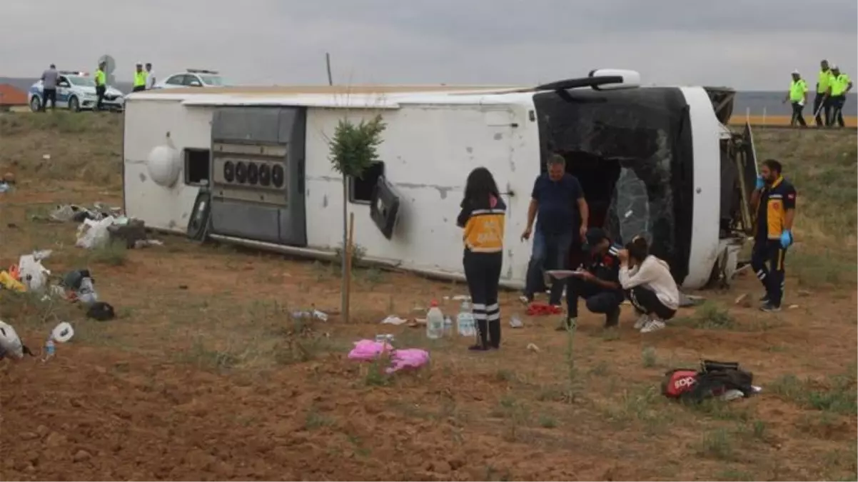 Son Dakika! Karadeniz turundan dönen tur otobüsü Kayseri'de şarampole yuvarlandı: 30 kişi yaralandı