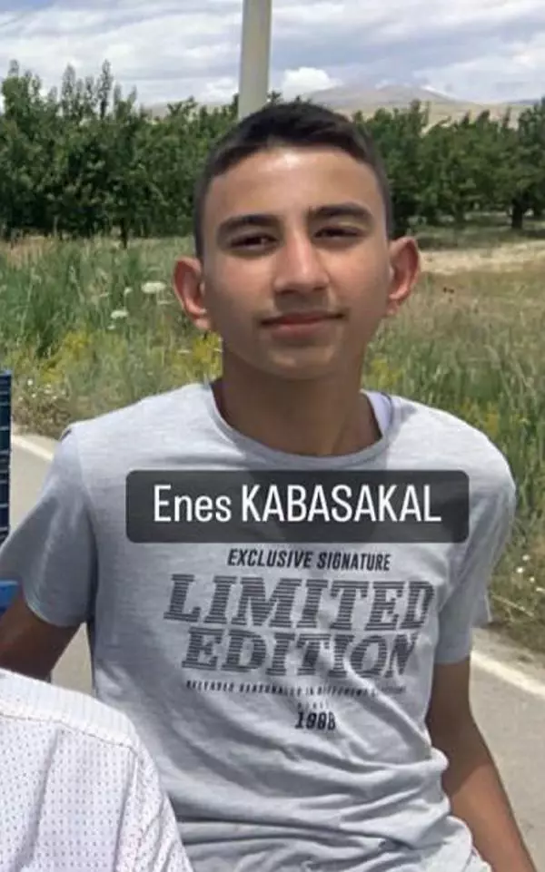 Henüz 16 yaşındaydı! Arkadaşının domuz sanıp vurduğu Enes öldü