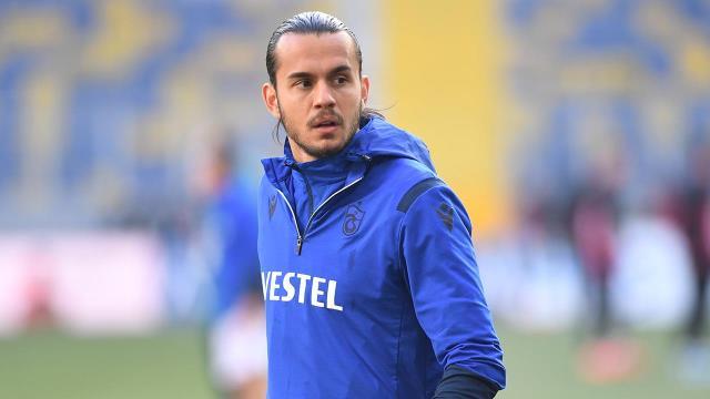 Trabzonspor'un file bekçisi takımdan ayrıldı! Yeni kulübüne imzayı attı Trabzonspor'un file bekçisi takımdan ayrıldı! Yeni kulübüne imzayı attı