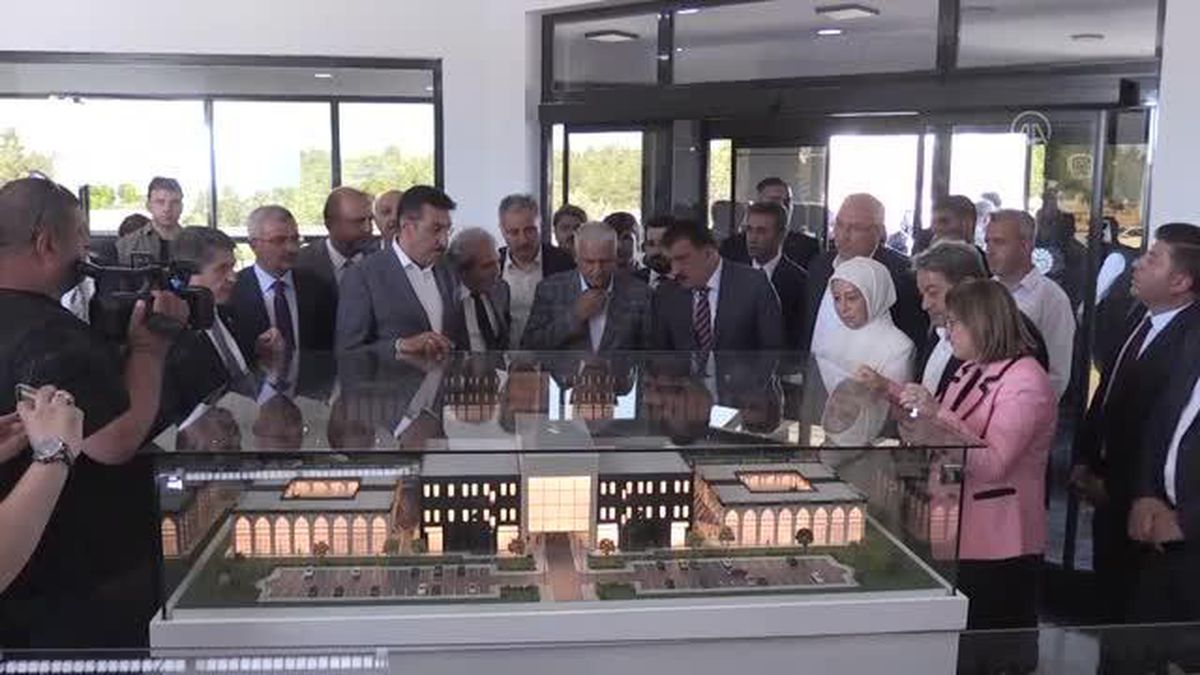 Binali Yıldırım: 'Amansız bir şekilde bölücü terör örgütü ve FETÖ terör örgütü ile mücadelemiz devam ediyor'