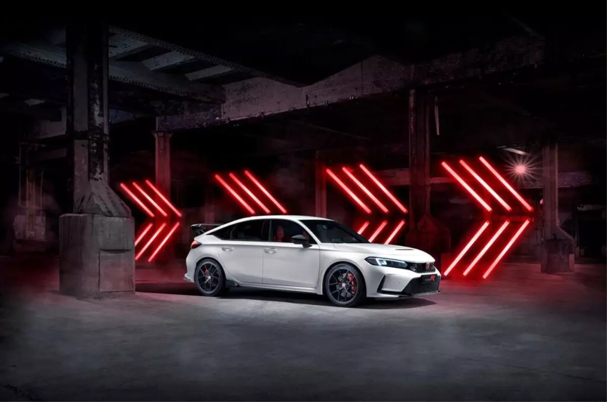 Honda en güçlü Civic Type R'ı tanıttı