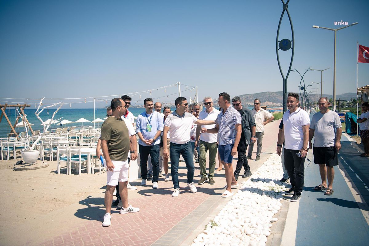 Aydın haberi... Kuşadası Belediye Başkanı Ömer Günel, Sahil Siteleri'ni Ziyaret Etti