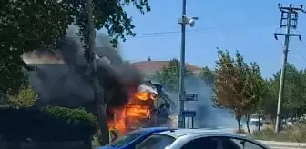  Sabah saatlerinde meydana gelen araç yangınları maddi zarara neden oldu