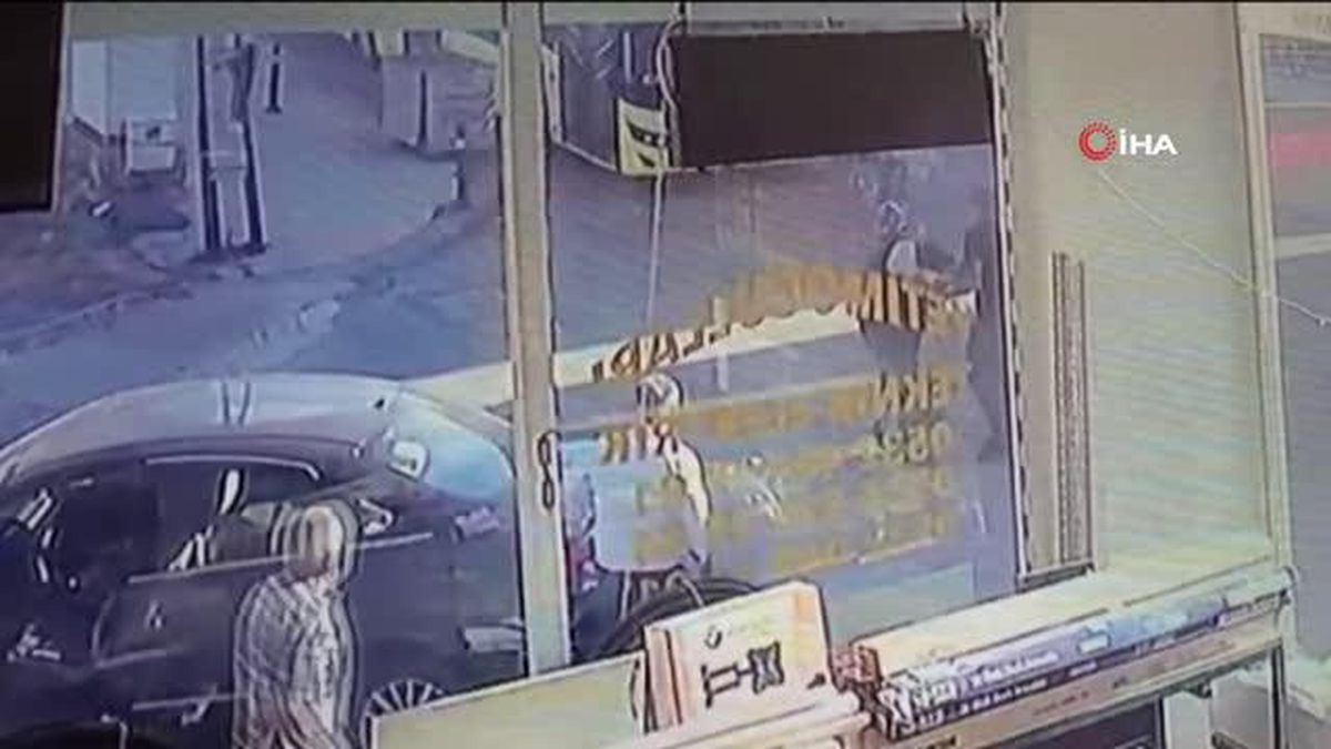 Sultanbeyli'de yola fırlayan çocuğa İETT otobüsü çarptı... O anlar kamerada