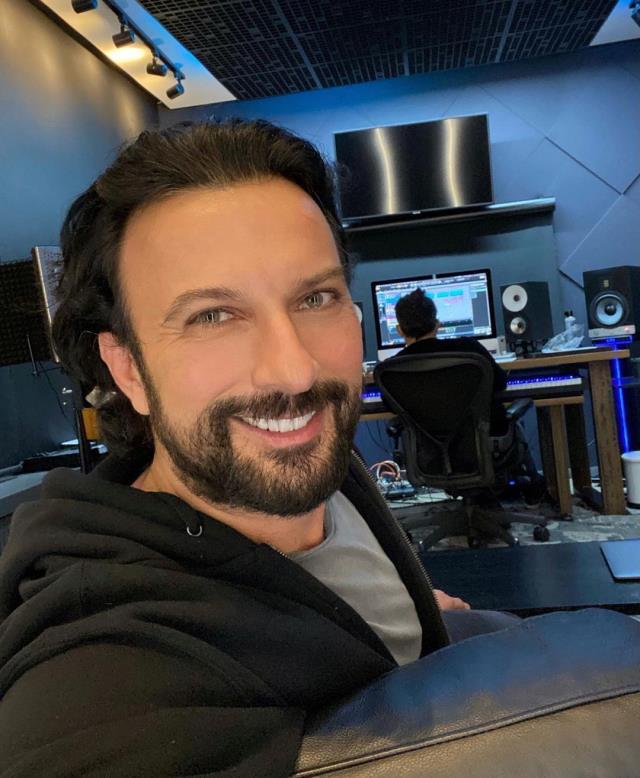 Tarkan, 'Geri sayım başladı' diyerek yeni şarkısının müjdesini verdi Tarkan, 'Geri sayım başladı' diyerek yeni şarkısının müjdesini verdi