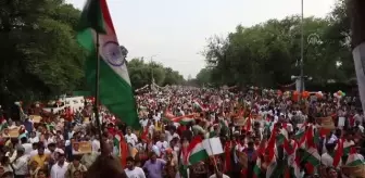 YENİ DELHİ - Hindistan 15. cumhurbaşkanını seçti