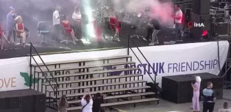 Yüzbinlerce kişinin beklendiği festivale katılım şoku