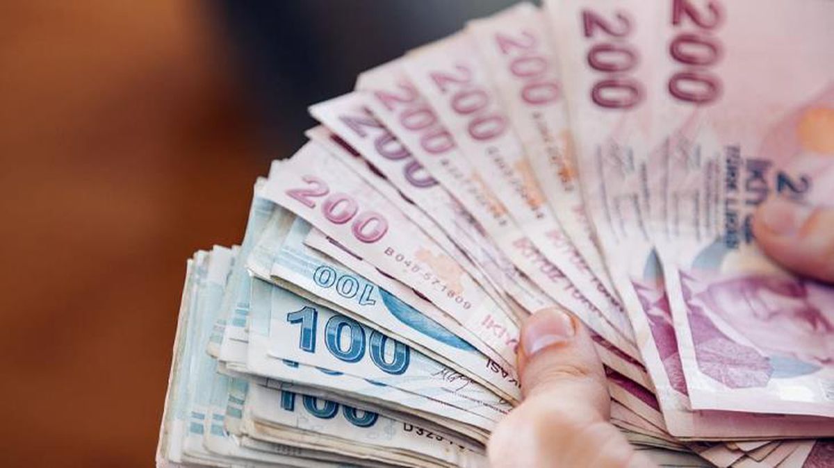200 bini aşan vaka sayısı sonrası fırsatçılık yapan bazı marketler maske fiyatlarına yüzde 300 zam yaptı
