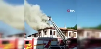 Son dakika haberleri | Başkent'in tarihi mahallesinde yangın korkuttu
