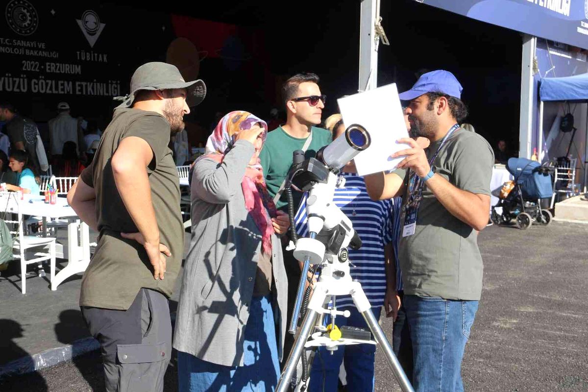 Bakan Kasapoğlu, 'Erzurum Gökyüzü Gözlem Etkinliği'nin açılışına videokonferansla katıldı Açıklaması