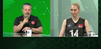 İşitme Engelliler Voleybol Milli Takımı kaptanı Yeter Yalçın'ın Eda Erdem sevgisi