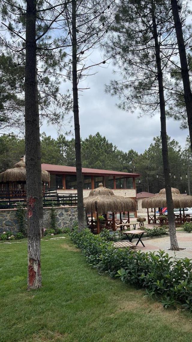 Yeni açılan Kır Kubbe restoranı misafirleriyle buluşuyor