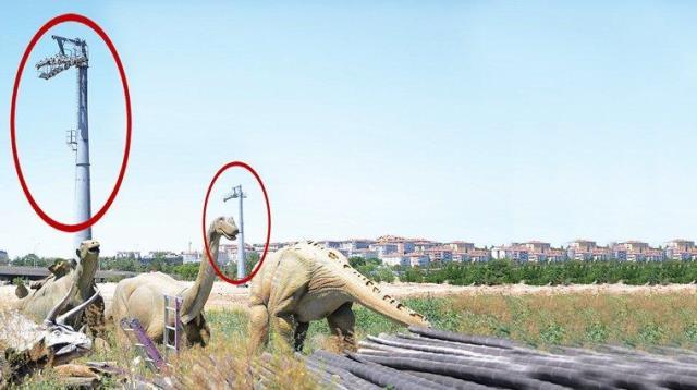 Ankapark'ta 50.4 milyon dolar ödenen teleferikten geriye 30 metrelik direkler kaldı