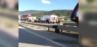 Hasta taşıyan ambulans bariyerlere çarptı: 1 ölü, 3 yaralı