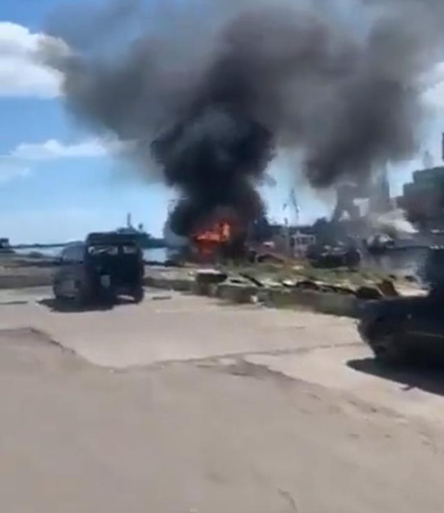 Putin yine yaptı yapacağını! Tahıl anlaşmasının üzerinden 24 saat geçmeden Odesa Limanı vuruldu