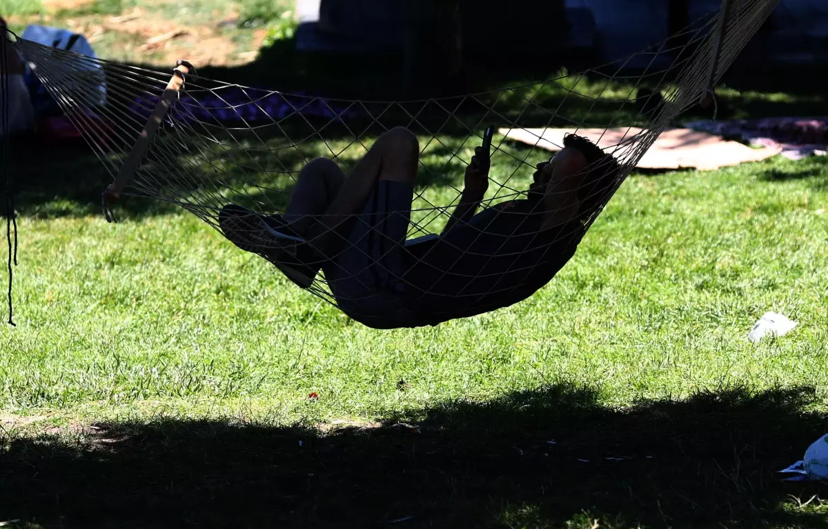 Başkentte sıcak havayı fırsat bilen vatandaşlar piknik alanlarını doldurdu