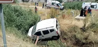 Kamyonet kanala düştü: 2 yaralı