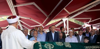 Rasim Özdenören'in cenazesi Eyüp Sultan'a defnedildi