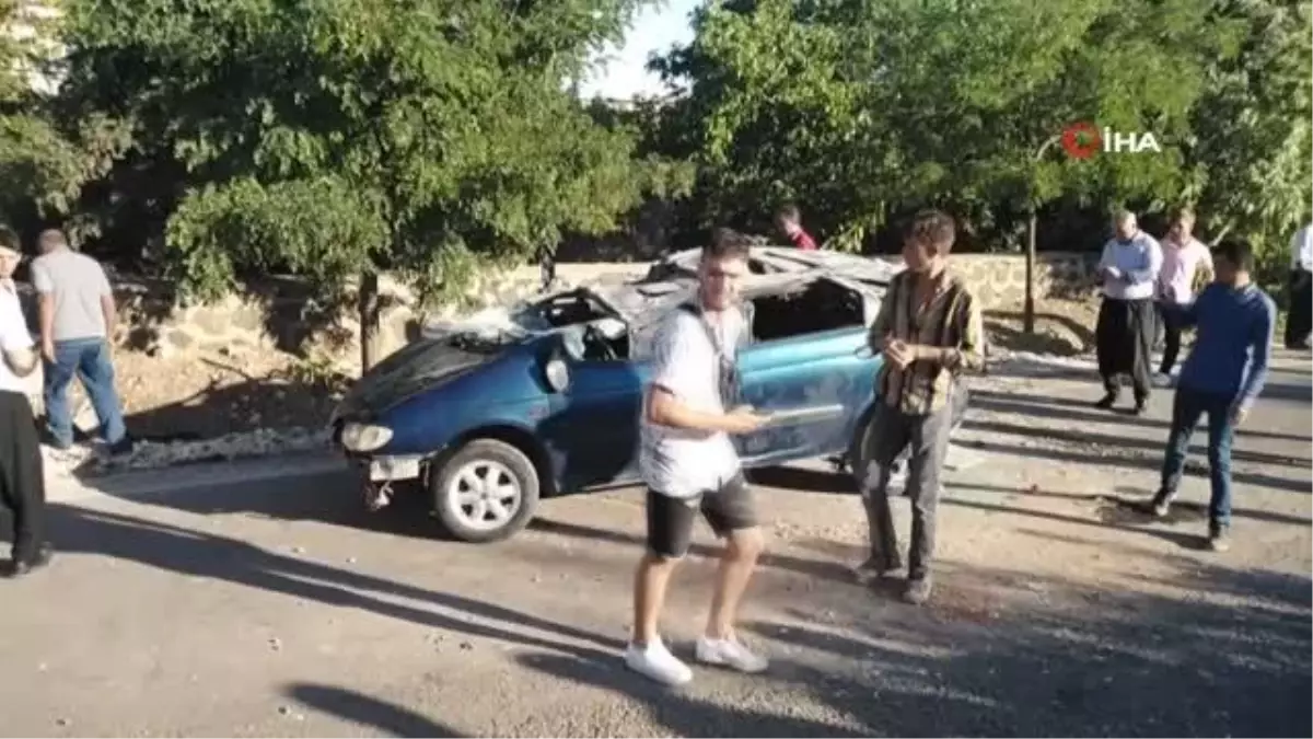 Ağaca çarpan otomobil takla attı: 1'i çocuk 3 yaralı