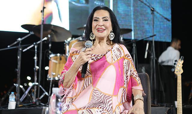 Cahit Berkay'dan Türkan Şoray'a... 'AŞIKTIM!'