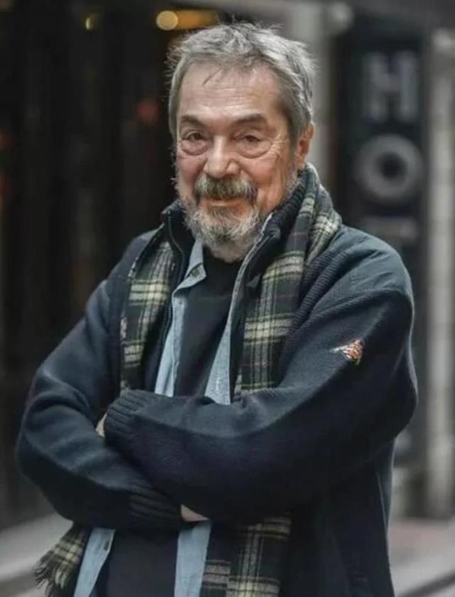 Hababam Sınıfı'nın ilk ve tek mezunuydu! Çalışkan Ahmet'e yıllar nazik davranmış Hababam Sınıfı'nın ilk ve tek mezunuydu! Çalışkan Ahmet'e yıllar nazik davranmış