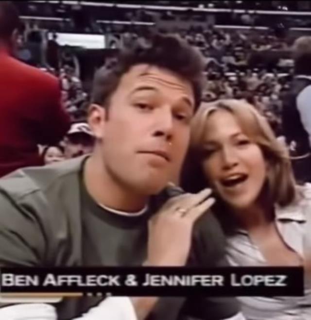 Jennifer Lopez ile evlenen Ben Affleck balayında ağzı açık uyuya kaldı Jennifer Lopez ile evlenen Ben Affleck balayında ağzı açık uyuya kaldı