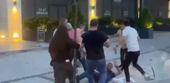 Kadınların ayaklarını çeken kişiye meydan dayağı