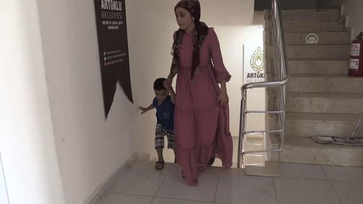 Kırsal mahallelerde kadınlara meslek eğitimi veriliyor
