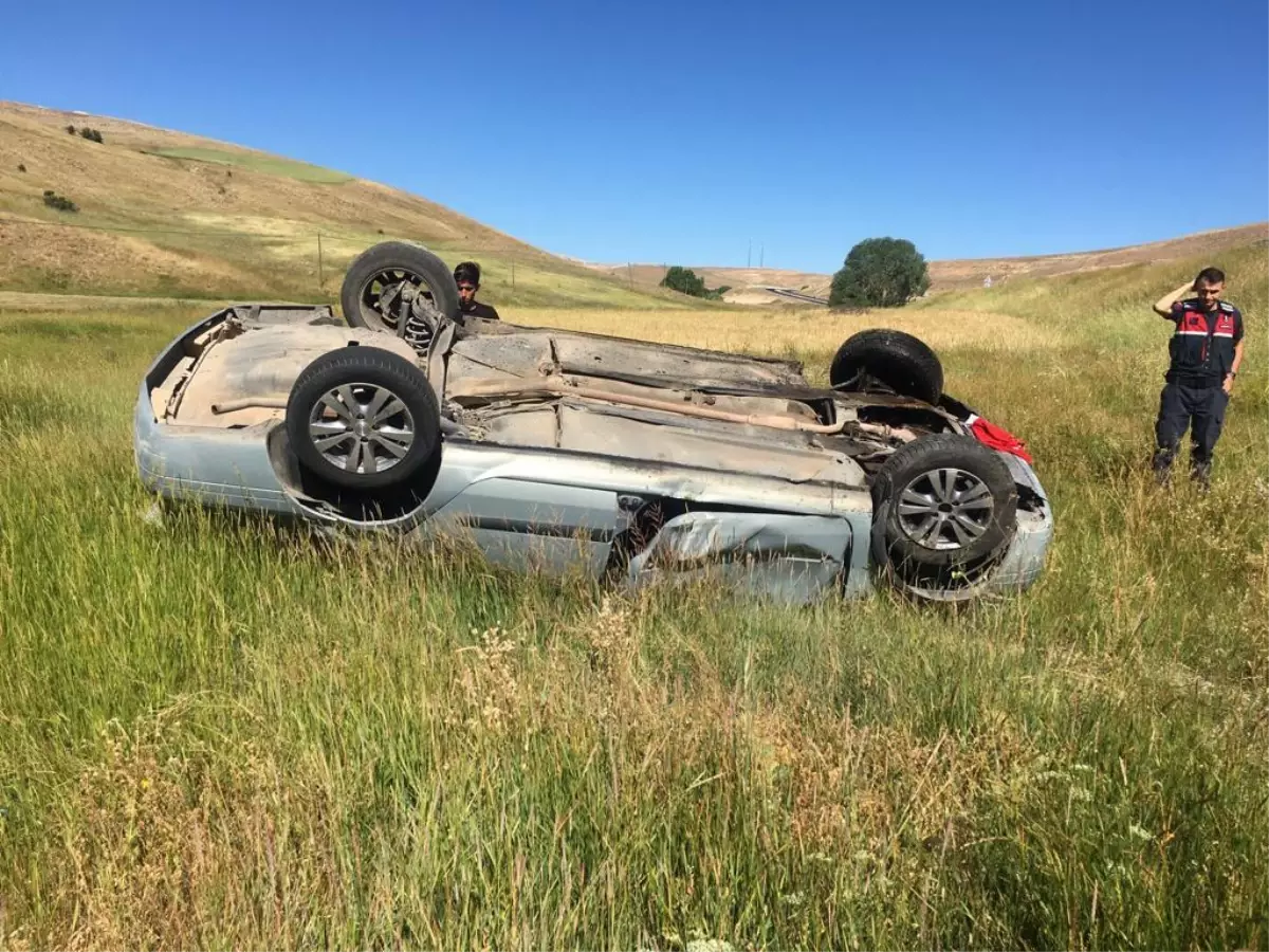 Son dakika haber! Sivas'ta devrilen otomobildeki 1 kişi öldü, 2 kişi yaralandı