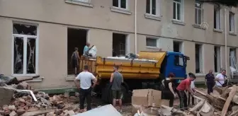 Ukrayna: Rus güçleri Harkiv'de kültür merkezini vurdu