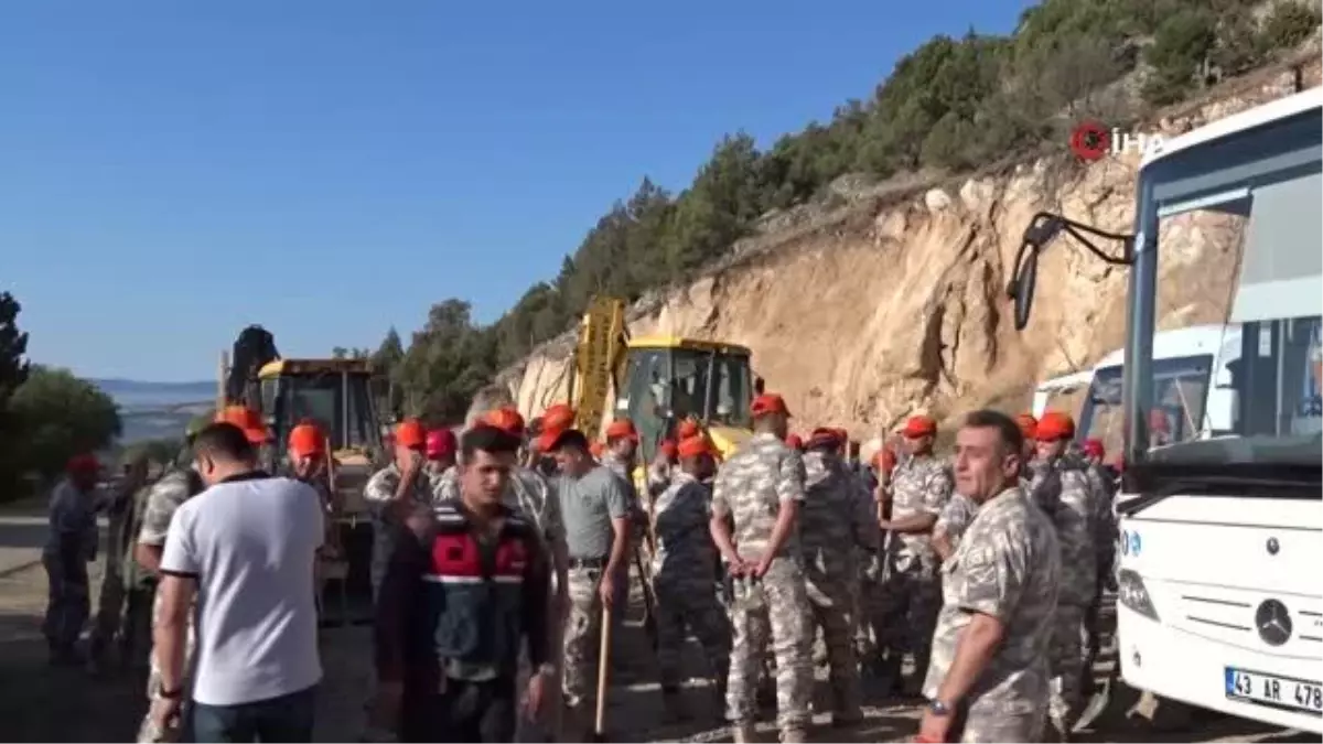 Son dakika haberi! Vali Çelik: 'En kısa zamanda yanan alanı tekrar yeşillendireceğiz'