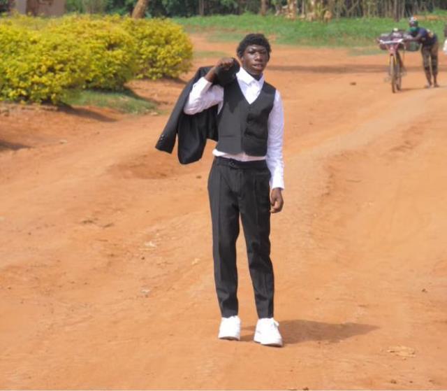 Yıllarca ormanda herkesten saklanan genç kente getirildi, son halini dünya basını fotoğrafladı