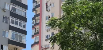 Adana'da emniyet halatında asılı kalan işçi kurtarıldı