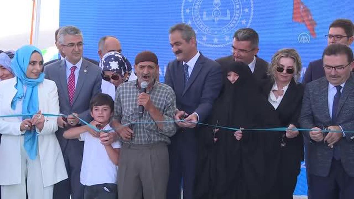 Bakan Özer: 'Mesleki eğitim merkezlerini güçlendirmek için çok önemli adımlar atıyoruz'