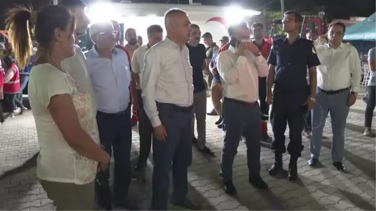 Son dakika haber: Söke ilçesinde çıkan orman yangını kontrol altına alınmaya çalışılıyor