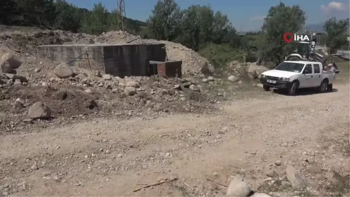Zehirlenmelerin yaşandığı köydeki evlerden et numunesi alındı