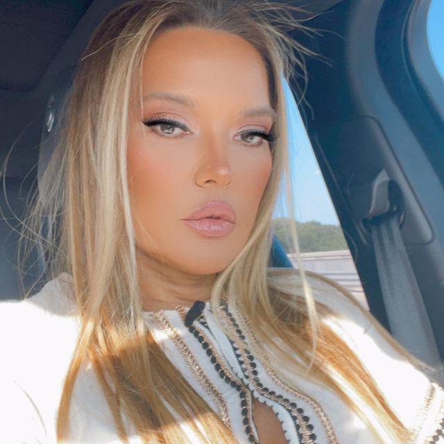 Demet Akalın, yumurta fiyatlarına gelen zamma tepki gösterdi: Suriyelilere bedava verilen yem veriliyor