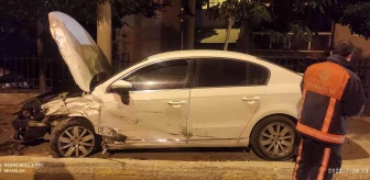 Gümüşhane'de hatalı sollama sonucu iki otomobil kafa kafaya çarpıştı: 2 yaralı