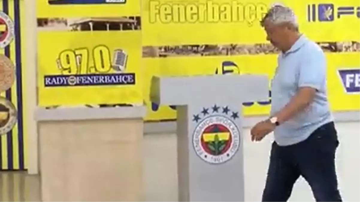 Mircea Lucescu, Fenerbahçe taraftarının Putin tezahüratına tepki göstererek maç sonu basın toplantısına çıkmadı