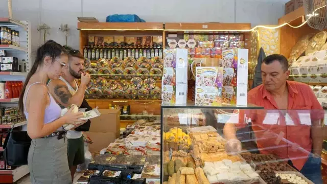 Pasaportsuz giriş başladı, Bulgar turistler Edirne'ye akın etti