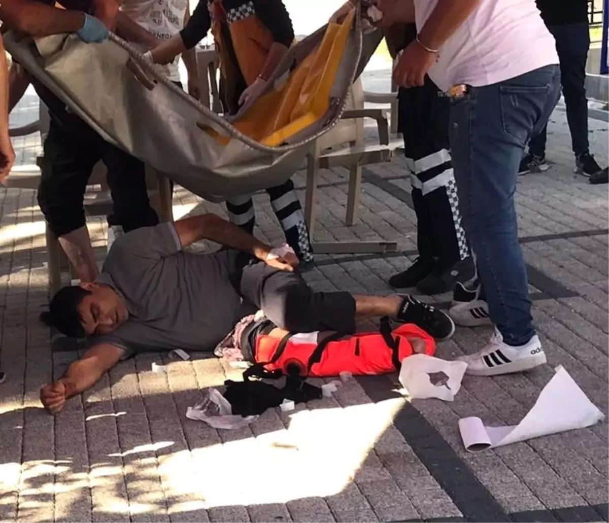 Babasıyla parkta çay içerken husumetlisi tarafından vuruldu