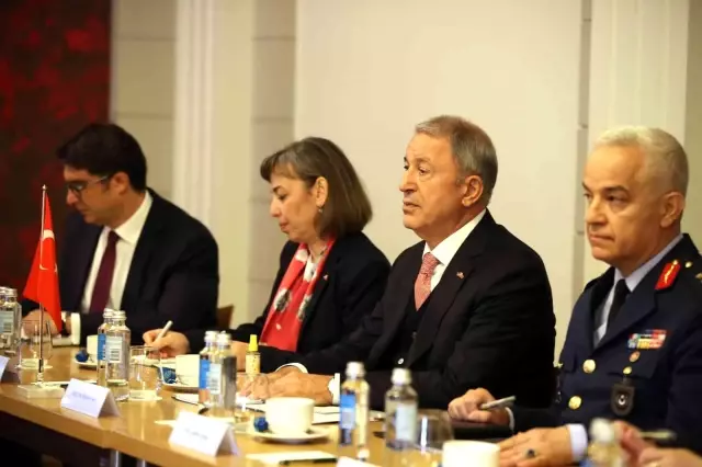 Bakan Akar: 'Türkiye'nin Madrid Zirvesi'nde Finlandiya ve İsveç ile imzaladığı Mutabakat Zaptı bir son değil, iyi bir başlangıçtır'