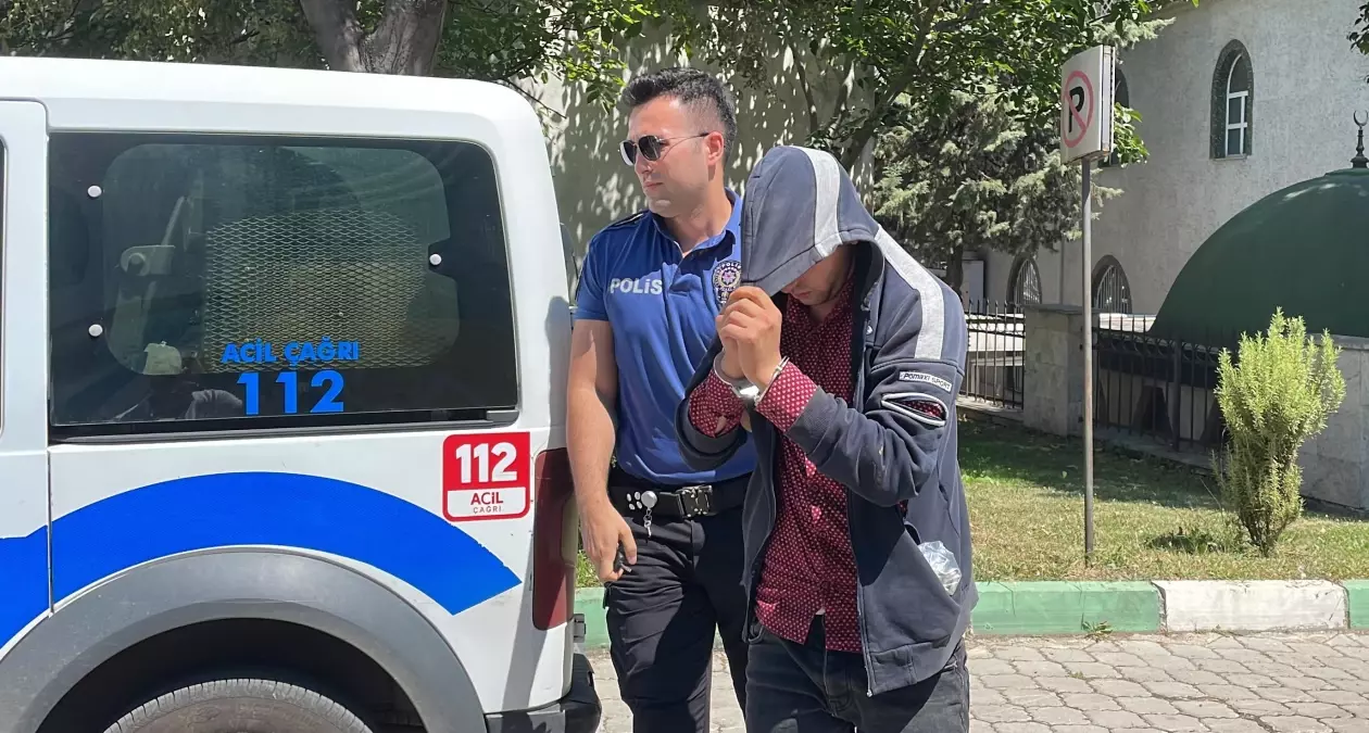 Bir kadının kolyesini çalan zanlı tutuklandı