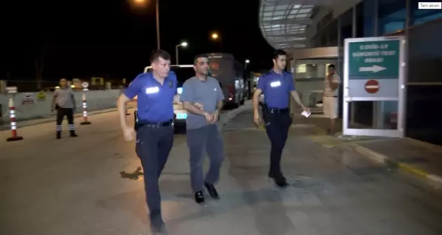 Sokak ortasında kadını 5 yerinden bıçakladı