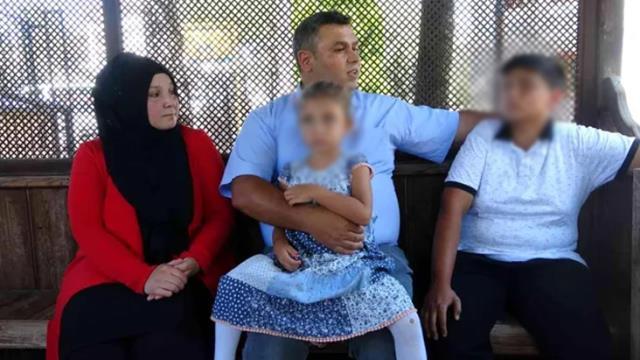 12 yaşındaki çocuk yere yatırılarak gözaltına alınmıştı! Polisler şimdi de aileye dava açtı 12 yaşındaki çocuk yere yatırılarak gözaltına alınmıştı! Polisler şimdi de aileye dava açtı