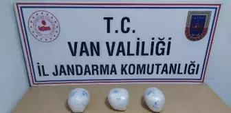 Dere yatağına atılan çantadan 3 kilo uyuşturucu ele geçti