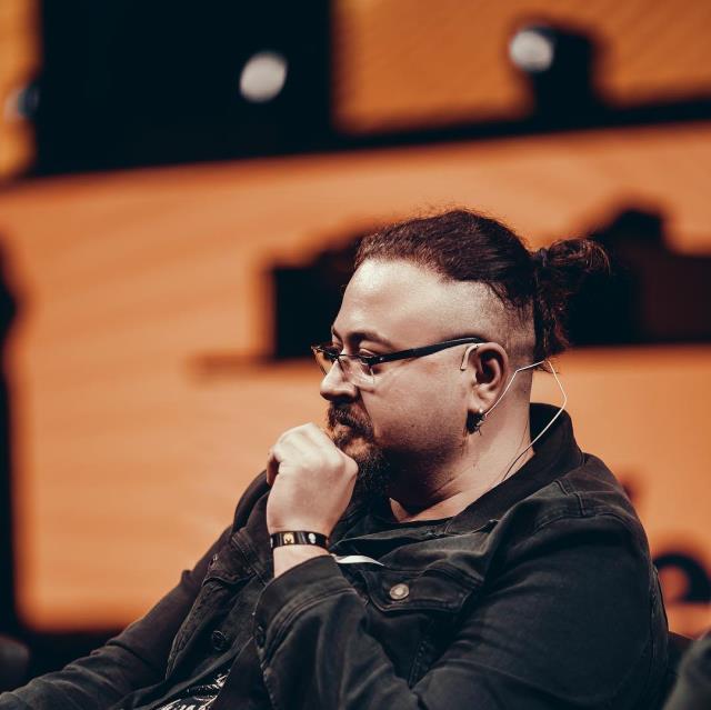 Fenomen Jahrein'den kadın takipçisine skandal sözler: O fındık memeler büyütülecek