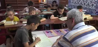 İslam'ı çocuklara oyunlarla sevdiriyorlar