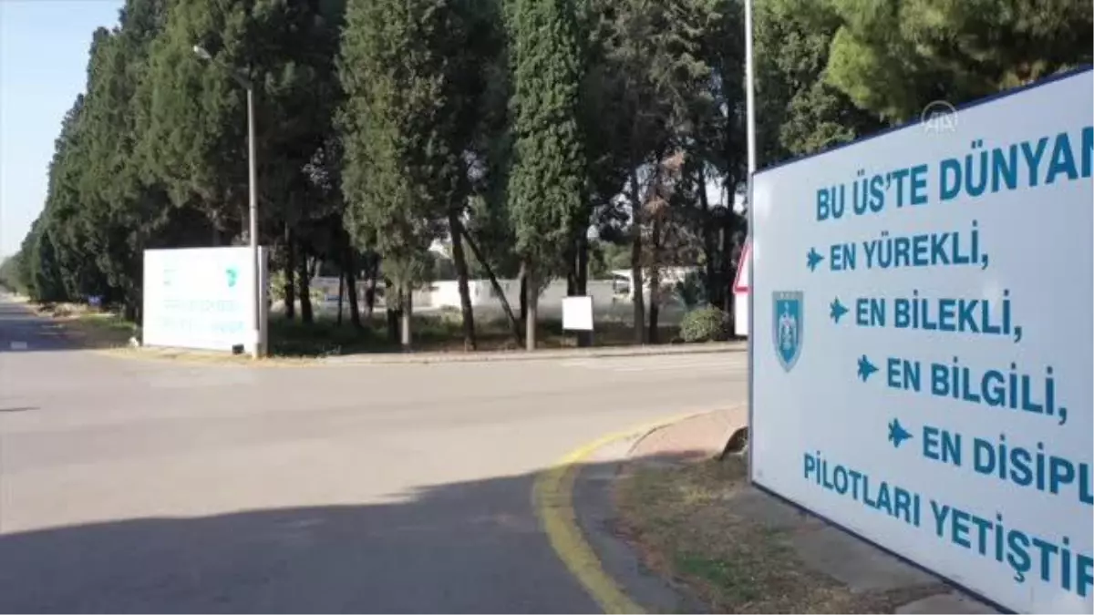 Türk savaş pilotları, zorlu eğitimleri geçip brövelerini takıyor (1)