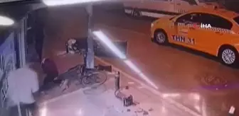 Yayayı ezmek istemeyen motokurye dubaya çarparak kaldırıma böyle savruldu